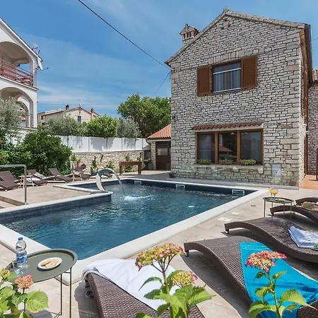 Greenhouse Unna With Heated Pool Villa Medulin