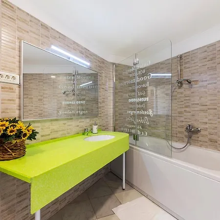Greenhouse Unna With Heated Pool Villa *