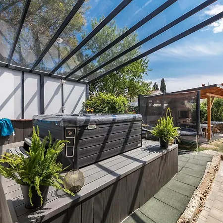 Villa Greenhouse Unna With Heated Pool