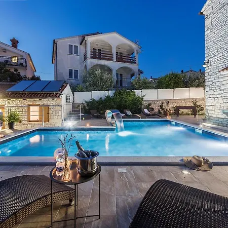 Villa Greenhouse Unna With Heated Pool *