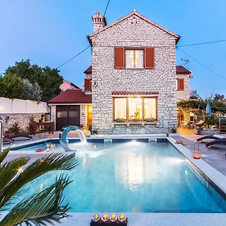 Greenhouse Unna With Heated Pool * Medulin