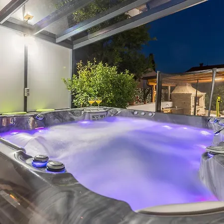 Greenhouse Unna With Heated Pool Medulin